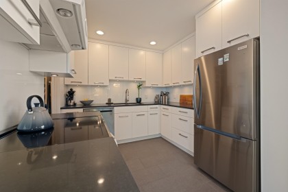 Photo 5 at 114 - 1420 Duchess Avenue, Ambleside, West Vancouver