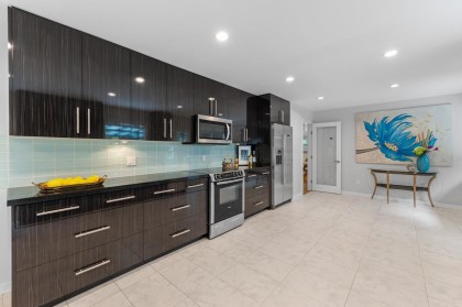 Photo 4 at 5670 Kullahun Drive, University VW, Vancouver West