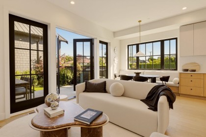 Photo 2 at 1 - 3185 Vine Street, Kitsilano, Vancouver West