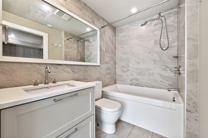 Photo 8 at 7523 Yukon Street, Marpole, Vancouver West