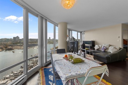 Photo 7 at 2306 - 1033 Marinaside Crescent, Yaletown, Vancouver West