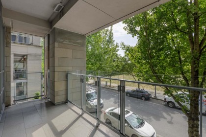 Photo 12 at 209 - 1616 Columbia Street, False Creek, Vancouver West