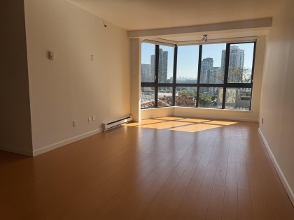 Photo 13 at 903 - 488 Helmcken Street, Yaletown, Vancouver West