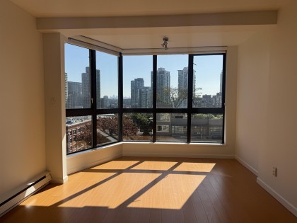 Photo 12 at 903 - 488 Helmcken Street, Yaletown, Vancouver West