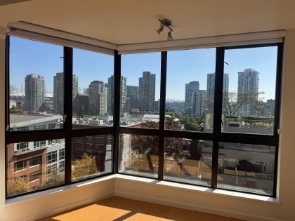 Photo 11 at 903 - 488 Helmcken Street, Yaletown, Vancouver West