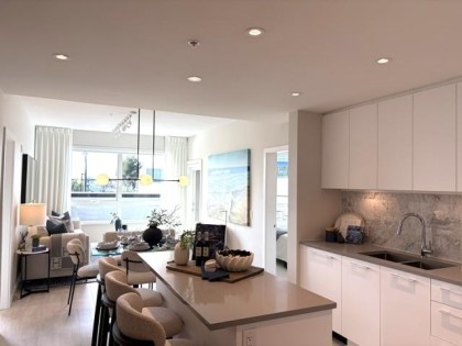 Photo 3 at 307 - 110 E 17th Street, Central Lonsdale, North Vancouver