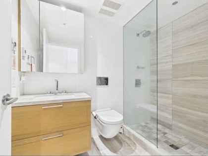 Photo 17 at 311 - 1561 W 57th Avenue, South Granville, Vancouver West