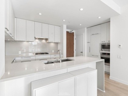 Photo 6 at 306 - 6677 Cambie Street, South Cambie, Vancouver West