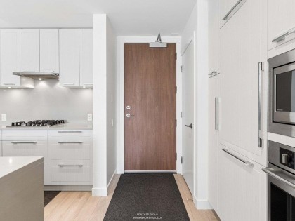 Photo 3 at 306 - 6677 Cambie Street, South Cambie, Vancouver West
