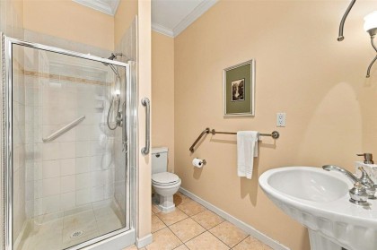 Photo 22 at 403 - 121 W 29th Street, Upper Lonsdale, North Vancouver