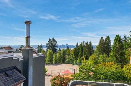 Photo 9 at 403 - 121 W 29th Street, Upper Lonsdale, North Vancouver