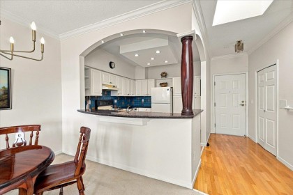 Photo 15 at 403 - 121 W 29th Street, Upper Lonsdale, North Vancouver