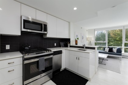 Photo 10 at 301 - 928 Beatty Street, Yaletown, Vancouver West