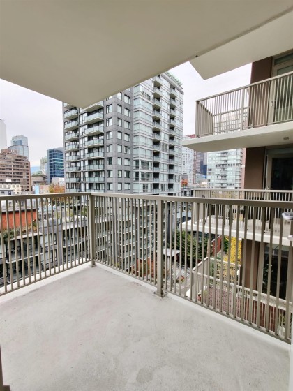 Photo 10 at 1002 - 1055 Richards Street, Downtown VW, Vancouver West