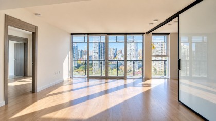 Photo 4 at 1501 - 89 Nelson Street, Yaletown, Vancouver West