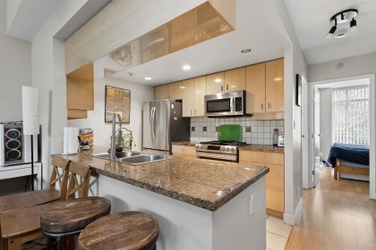 Photo 6 at 2P - 1033 Marinaside Crescent, Yaletown, Vancouver West