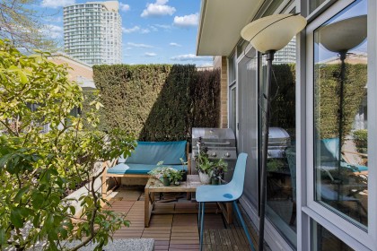 Photo 14 at 2P - 1033 Marinaside Crescent, Yaletown, Vancouver West