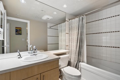 Photo 11 at 2P - 1033 Marinaside Crescent, Yaletown, Vancouver West