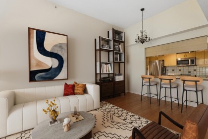 Photo 4 at 2P - 1033 Marinaside Crescent, Yaletown, Vancouver West