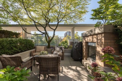 Photo 1 at 14 - 166 W 13th Street, Central Lonsdale, North Vancouver