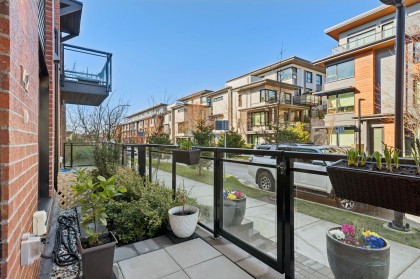 Photo 3 at 142 - 545 E 2nd Street, Lower Lonsdale, North Vancouver