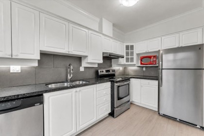 Photo 11 at 104 - 3621 W 26th Avenue, Dunbar, Vancouver West