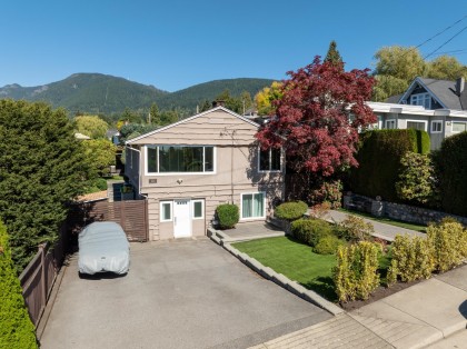 Photo 2 at 424 W Queens Road, Upper Lonsdale, North Vancouver
