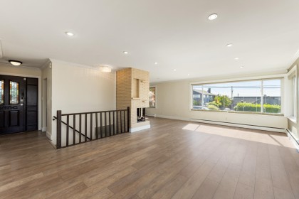 Photo 16 at 424 W Queens Road, Upper Lonsdale, North Vancouver