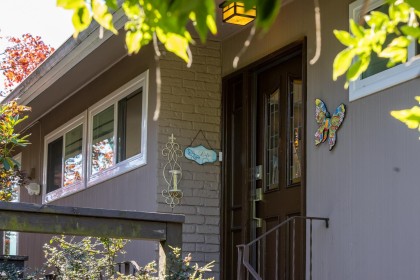 Photo 3 at 424 W Queens Road, Upper Lonsdale, North Vancouver