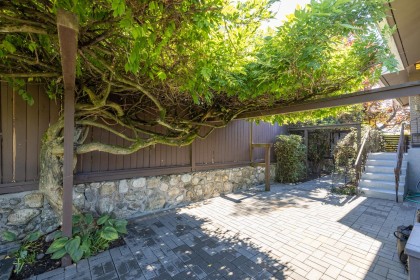 Photo 5 at 424 W Queens Road, Upper Lonsdale, North Vancouver