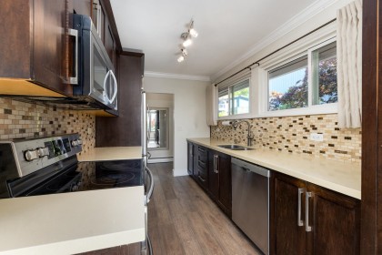 Photo 24 at 424 W Queens Road, Upper Lonsdale, North Vancouver