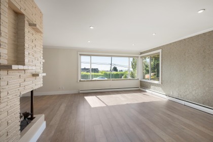 Photo 19 at 424 W Queens Road, Upper Lonsdale, North Vancouver