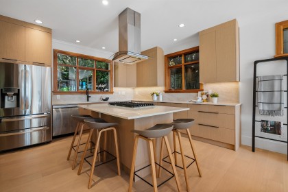 Photo 2 at 4812 Skyline Drive, Canyon Heights NV, North Vancouver