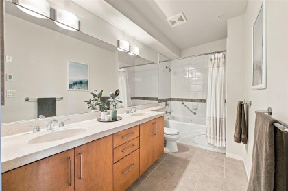 Photo 17 at 707 - 2655 Cranberry Drive, Kitsilano, Vancouver West