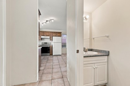 Photo 2 at 423-425 E 2nd Street, Lower Lonsdale, North Vancouver