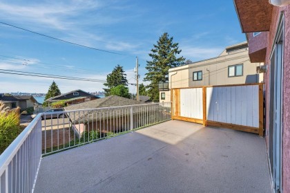 Photo 13 at 423-425 E 2nd Street, Lower Lonsdale, North Vancouver
