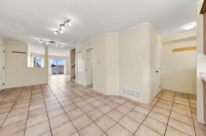 Photo 8 at 423-425 E 2nd Street, Lower Lonsdale, North Vancouver