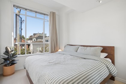 Photo 9 at 203 - 2190 W 5th Avenue, Kitsilano, Vancouver West