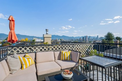 Photo 14 at 203 - 2190 W 5th Avenue, Kitsilano, Vancouver West