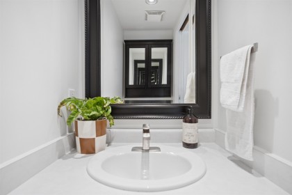 Photo 8 at 203 - 2190 W 5th Avenue, Kitsilano, Vancouver West