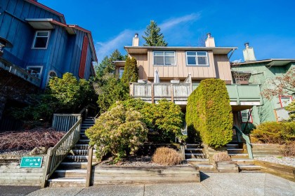 Photo 1 at 34 - 900 17th Street, Mosquito Creek, North Vancouver
