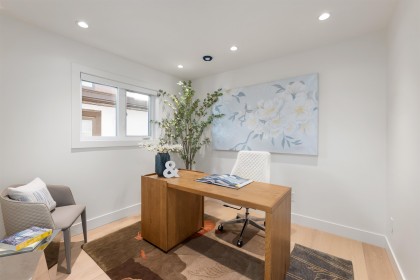 Photo 12 at 806 Montroyal Boulevard, Canyon Heights NV, North Vancouver