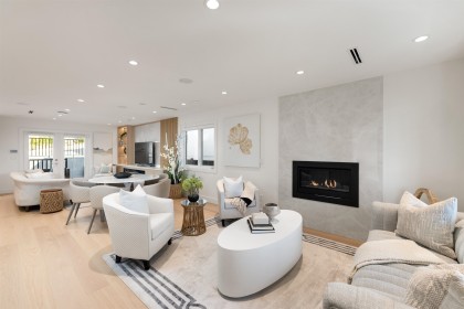 Photo 3 at 806 Montroyal Boulevard, Canyon Heights NV, North Vancouver