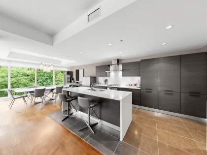 Photo 4 at 303 - 5838 Berton Avenue, University VW, Vancouver West