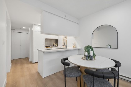 Photo 13 at 319 - 1133 Homer Street, Yaletown, Vancouver West