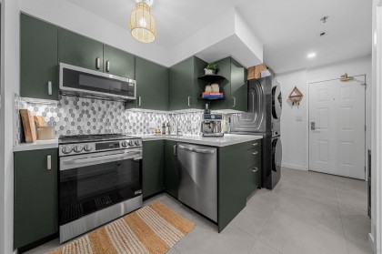 Photo 15 at 104 - 828 W 14th Avenue, Fairview VW, Vancouver West