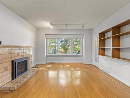Photo 4 at 3989 W 19th Avenue, Dunbar, Vancouver West