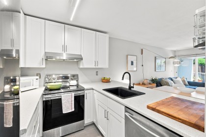 Photo 13 at 108 - 2020 W 8th Avenue, Kitsilano, Vancouver West
