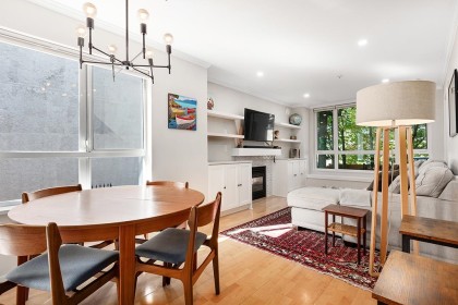 Photo 3 at 203 - 3235 W 4th Avenue, Kitsilano, Vancouver West