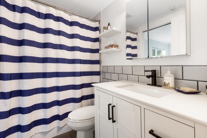 Photo 9 at 203 - 3235 W 4th Avenue, Kitsilano, Vancouver West